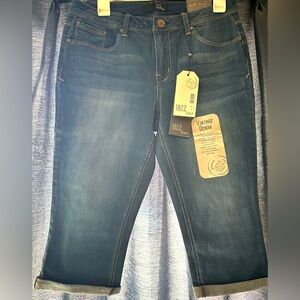 NWT 1822 vintage Jean capris with a cuff size 10